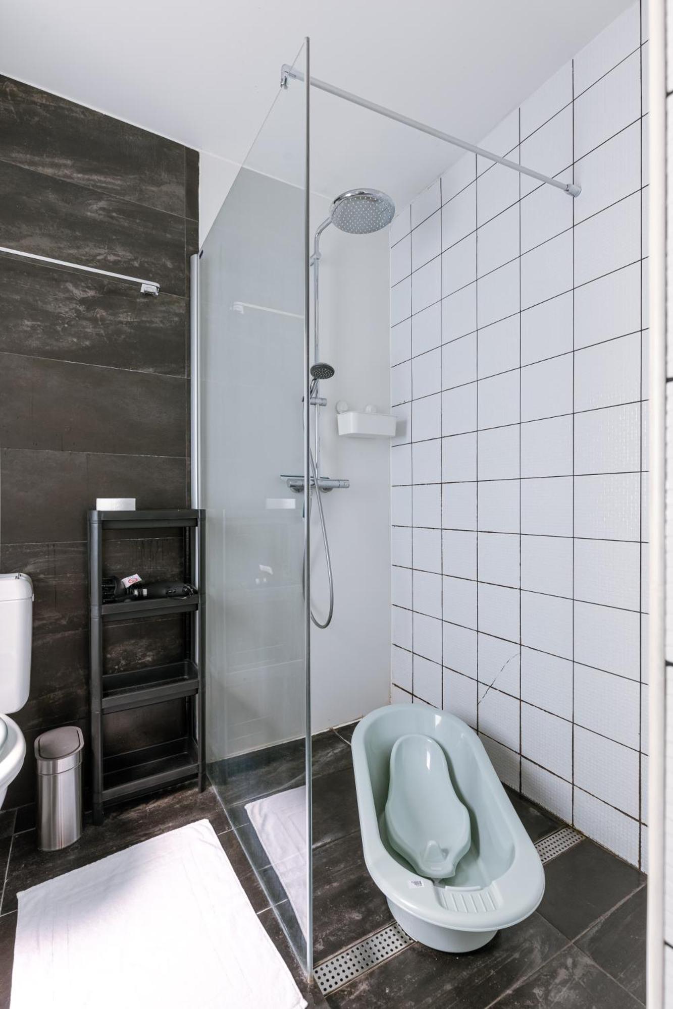 Right In The City Center Your Ghent Getaway Bagian luar foto