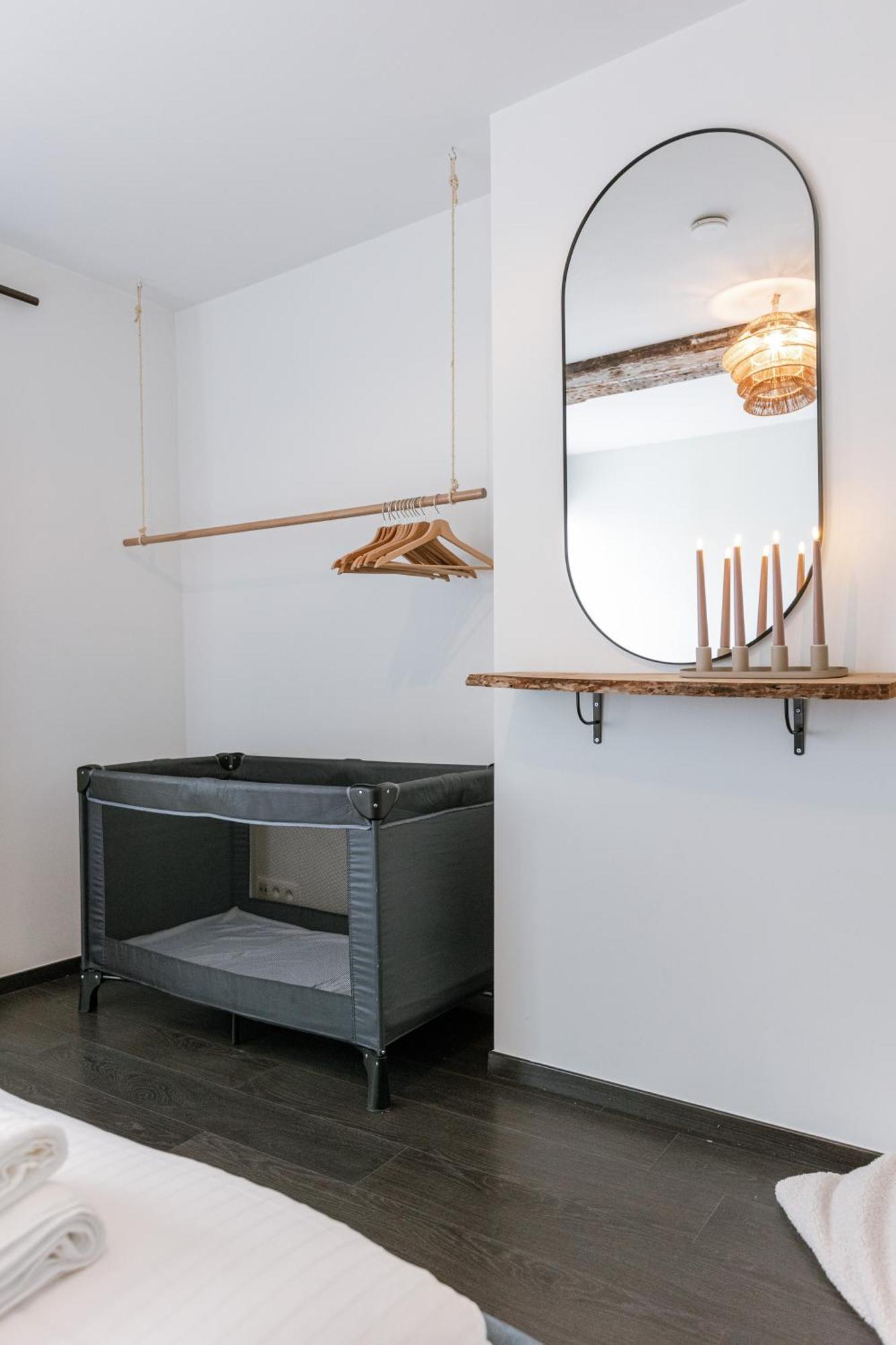 Right In The City Center Your Ghent Getaway Bagian luar foto
